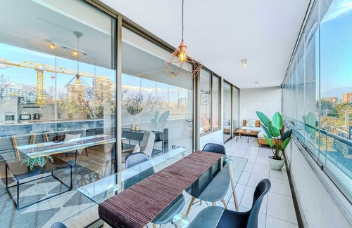 Apoquindo Apartment | Citadel View 2BR Balcony & Parking