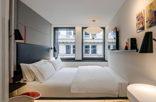 Faubourg-du-Roule Hotel | citizenM Paris Champs-Élysées