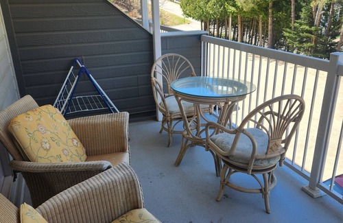 Mont-Tremblant Village Condo | CITQ 314539nComfy Old Village location that is close to park, pool and amenities