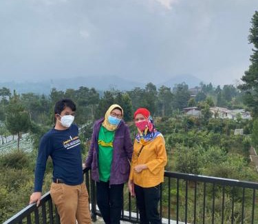 Ciater Cabin | CitrusHill Family Glamping dan Villa Syariah Kebun Lemon
