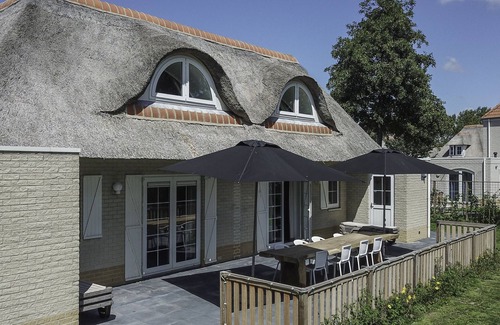 Municipality of Hellevoetsluis House | Citta Romana by Interhome