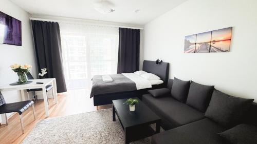 Oulu Apartment | City center 1R studio with perfect view, parking