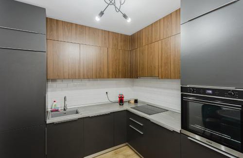 Resita Apartment | City Center Accommodation - 410