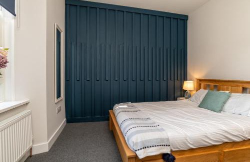 Aberdeen West End Apartment | * City Centre * Unique Space *
