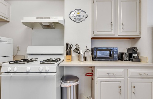 Downtown Harrisburg Apartment | City Chic in a Modern Studio Haven!