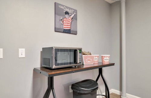 Bangor Apartment | City Haven: 2BD | Parking & Movie Theater Access
