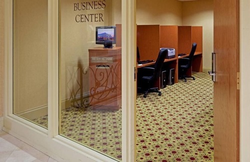 Harrisburg - Hershey House | City Island Fun and Adventure! Pets Allowed, Pools & Playground, Airport Shuttle