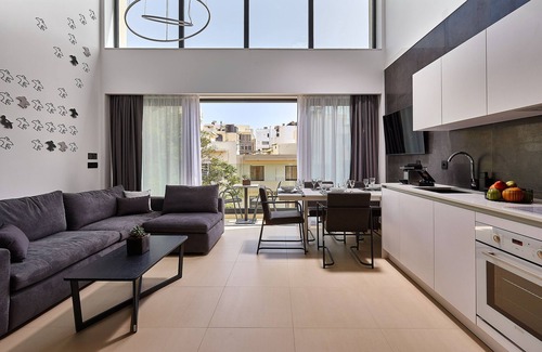 Heraklion House | City Lion by Semavi