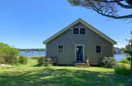 Vinalhaven House | City Point Beautiful Cottage on Old Harbor