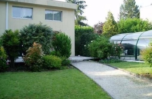 Perigueux House | City, Quiet location on semi private road on Green Way of Périgueux, Dordogne
