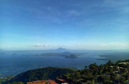 San Jose Hotel | Cityland Tagaytay Taal Lake View City View Free Pool Parking Studios are City View