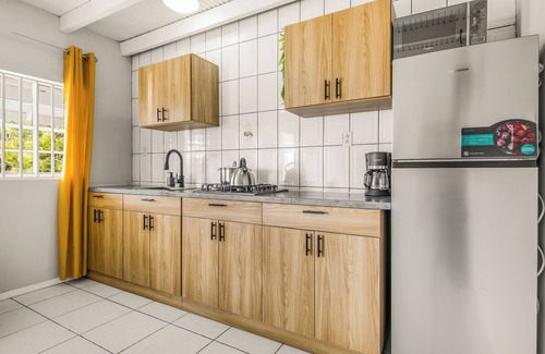 Colon Apartment | Citylife Apartments - Pool/Free Parking/in Willemstad. Apartment - D