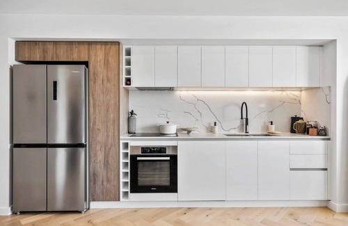 Hobart Central Business District Apartment | Cityscape at The Elliott in the Heart of Hobart