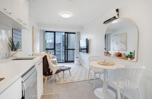 Grafton Apartment | Cityscape Central Abode near Hospital and K Rd