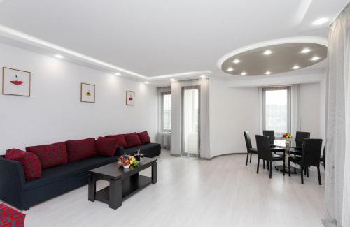 mtatsminda Apartment | Cityview Elegance