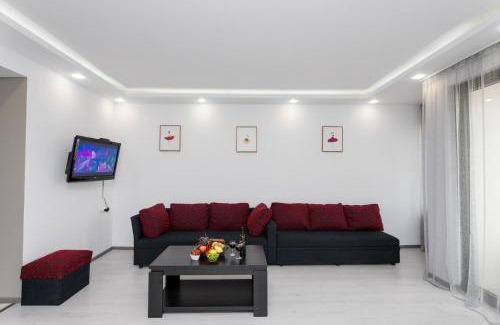 mtatsminda Apartment | Cityview Elegance