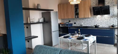 Montesilvano Apartment | CIVICO 38. Vista mare, modernità e confort a soli 2 minuti a piedi dalla spiaggia.