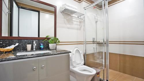 Dong Da Apartment | CL Charming Studio Apt BALCONY/Laundry Pullman
