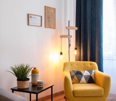 Verdun Apartment | ClairChêne - Cosy Centre Parking Spacieux Familial