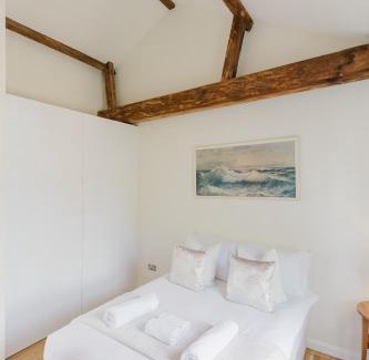 Clapham Apartment | Clapham Common Sunrise