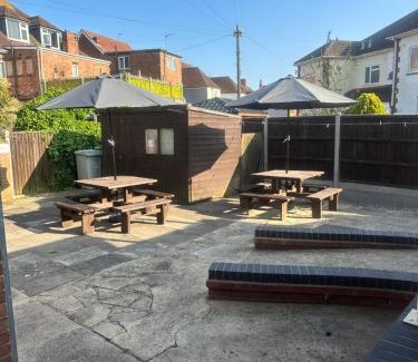 Skegness House | Clarendon Lodge - accommodation only