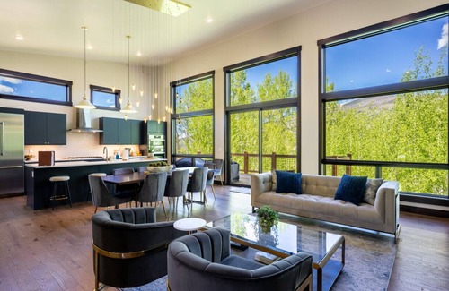 Silverthorne House | Claret & Blue River Retreat - Luxury Designer Mountain Home