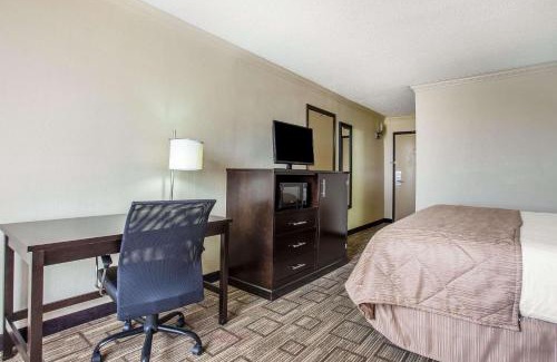 Fort Mill Hotel | Clarion Hotel Fort Mill Near Amusement Park