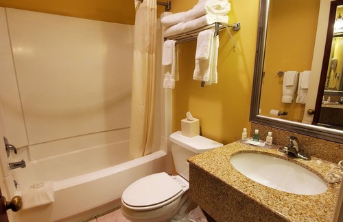 Strasburg Hotel | Clarion Inn Strasburg - Lancaster