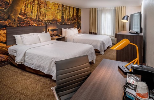 Beckley Hotel | Clarion Pointe Beckley