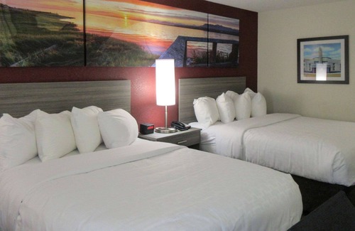 Haubstadt Hotel | Clarion Pointe Evansville North