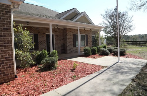 Appling House | clarks hill lake 9.5 mi great for family fun day