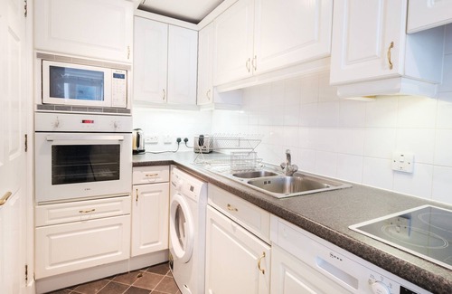 The City of London Apartment | Classic 1 Bedroom in the Heart of Holborn London