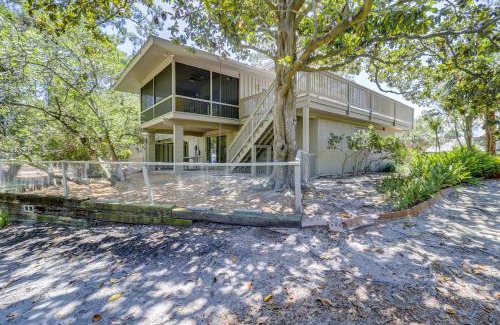 South Beach House | Classic 2nd Row Beach Home - Pet Friendly - 2 Brown Pelican Rd
