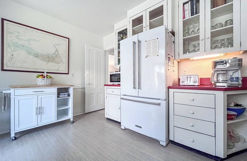 Brant Point House | Classic 7BR Nantucket Summer Home - Incredible Views & Walk to Town