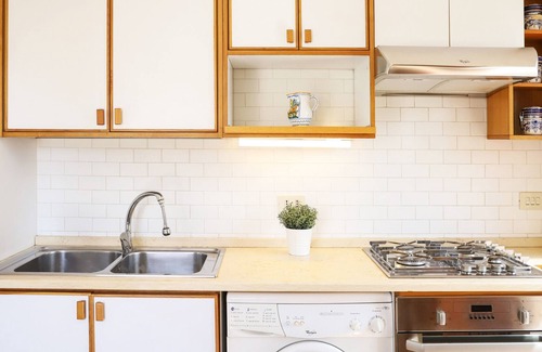 Bagnoli Apartment | Classic Apartment in Bagnoli by Wonderful Italy