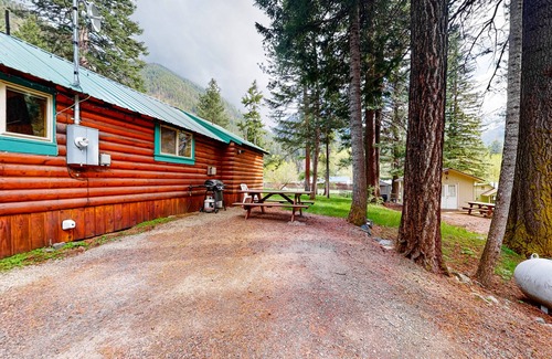 Joseph House | Classic Cabin w/Gas Fireplace & Large Yard - Walk to the Lake, Dogs Welcome