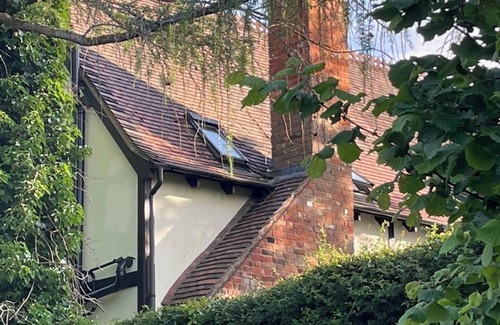 Wooburn Moor House | Classic Chilterns Cottage in lovely countrysiden