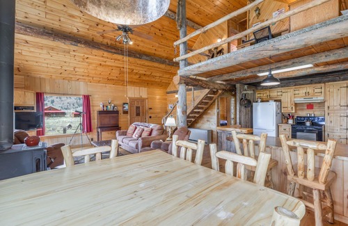 Creede House | Classic Colorado Cabin - ATV's Welcome - Grill/Deck/Mountain Views