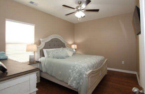 Lexington House | Classic Country Home 3 Bed 2 Bath - Perfect extended stay