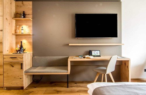 Markdorf Ski Chalet | Classic double room - Wirthshof 4* hotel | Chalets by Lake Constance