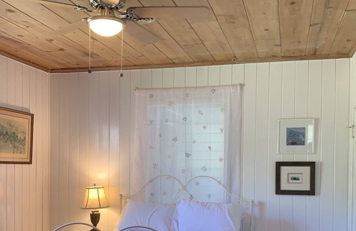 Sebastian House | Classic Florida Cottage - Access to Private Dock