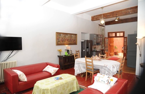 Limoux Apartment | Classic France Double:AC, BBQ, fresh&clean, garden