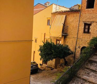 Castelbuono Apartment | Classic Home