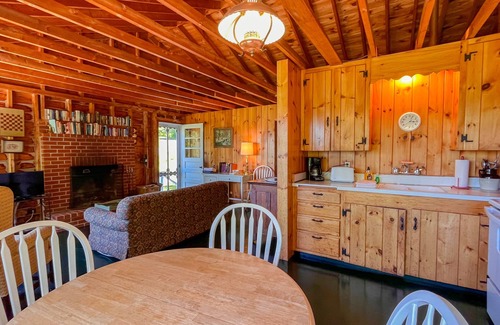 Saint George Cottage | Classic home overlooking the St. George River with deck & great views