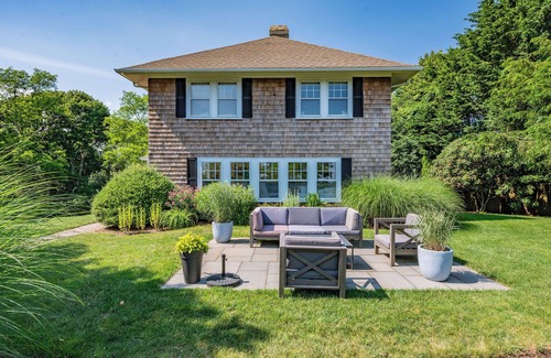 Hyannis Port House | Classic Hyannis Port Family House - Walk to the beach!