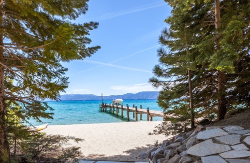 El Dorado County House | Classic Lakeside Cabin w/ Private Beach & Dock