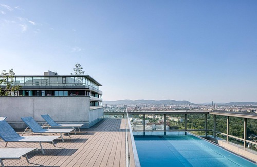 Erdberg Apartment | Classic Landstraße 1BR w/Pool & DM, nr U3 Erdberg, by Blueground