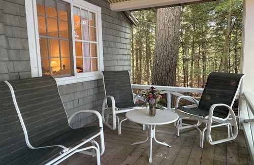 Camden Cabin | Classic Maine Lakefront Cabin—Private dock, modern updates, 3mi to Camden Harbor
