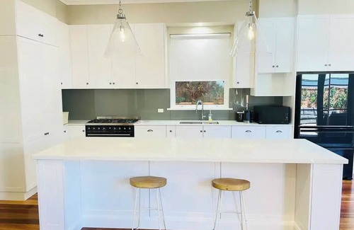 Wagga Wagga House | Classic Meets Modern in Central Wagga!