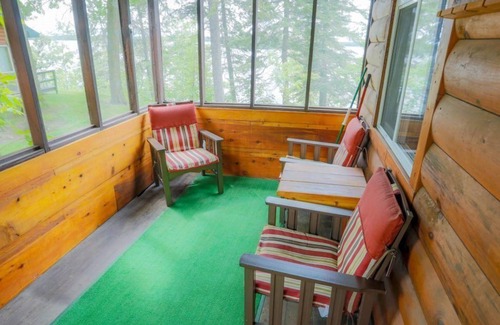 Puposky Cabin | Classic Minnesota Lakefront Cabin - Private Beach & Resort Amenities